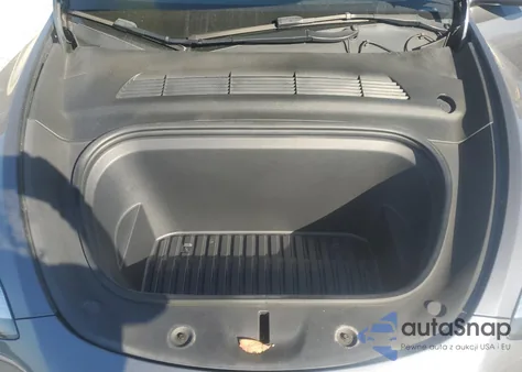 2022 Tesla Model Y из США, поврежденный, VIN 7SAYGDEE8NA005739